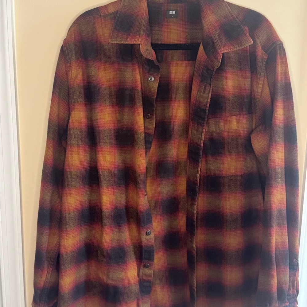 Uniqlo Men's 100% Cotton Flannel Shirt - Red and Black Plaid